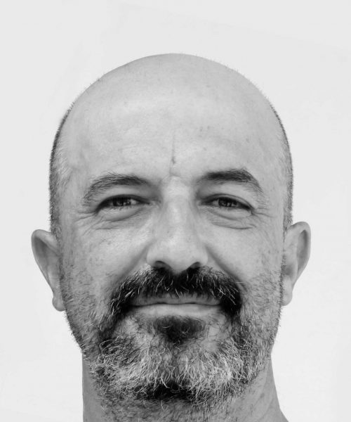 Conoce Psikonet Psicólogo en Vitoria Álvaro Ruiz de Ocenda en consulta